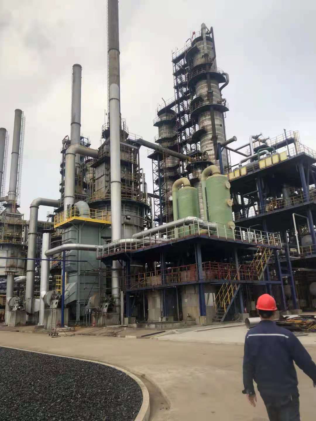 化工厂.jpg